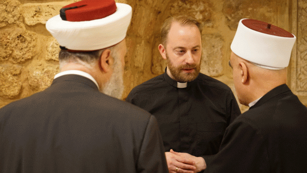 Fotoet er taget i Libanon, hvor den danske sognepræst Johan Hermann Rump sammen med andre danske kirkefolk i efteråret deltog i en dialogkonference sammen med kristne og muslimske ledere fra Mellemøsten.